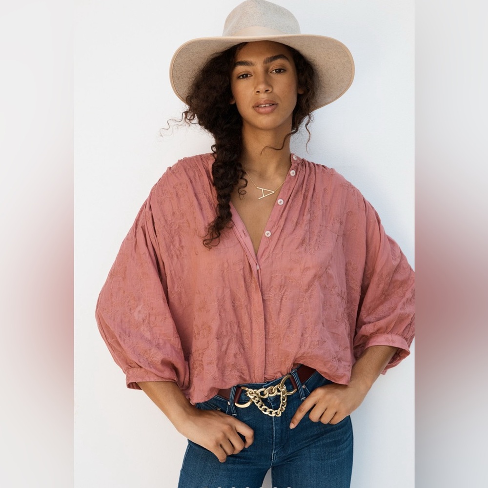 Pilcro Tavi Embroidered Buttondown